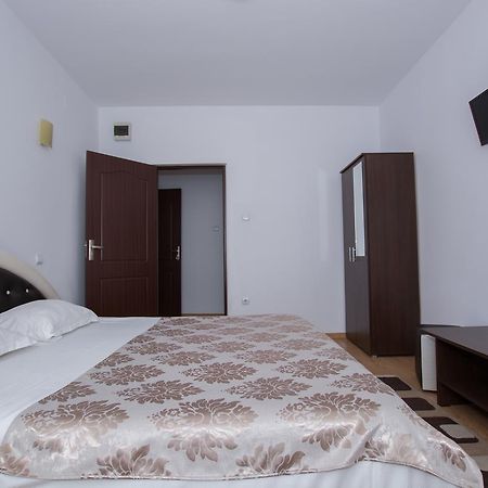 Complex Panoramic Hotel รานกา ภายนอก รูปภาพ